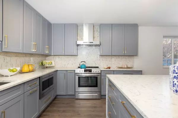 Richmond, BC V7A 2P7,10080 Rosedene CRES