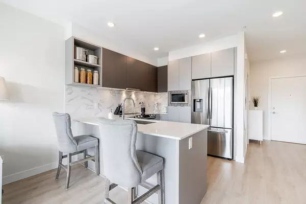 Tsawwassen, BC V4M 0E4,1792 Starling DR #309