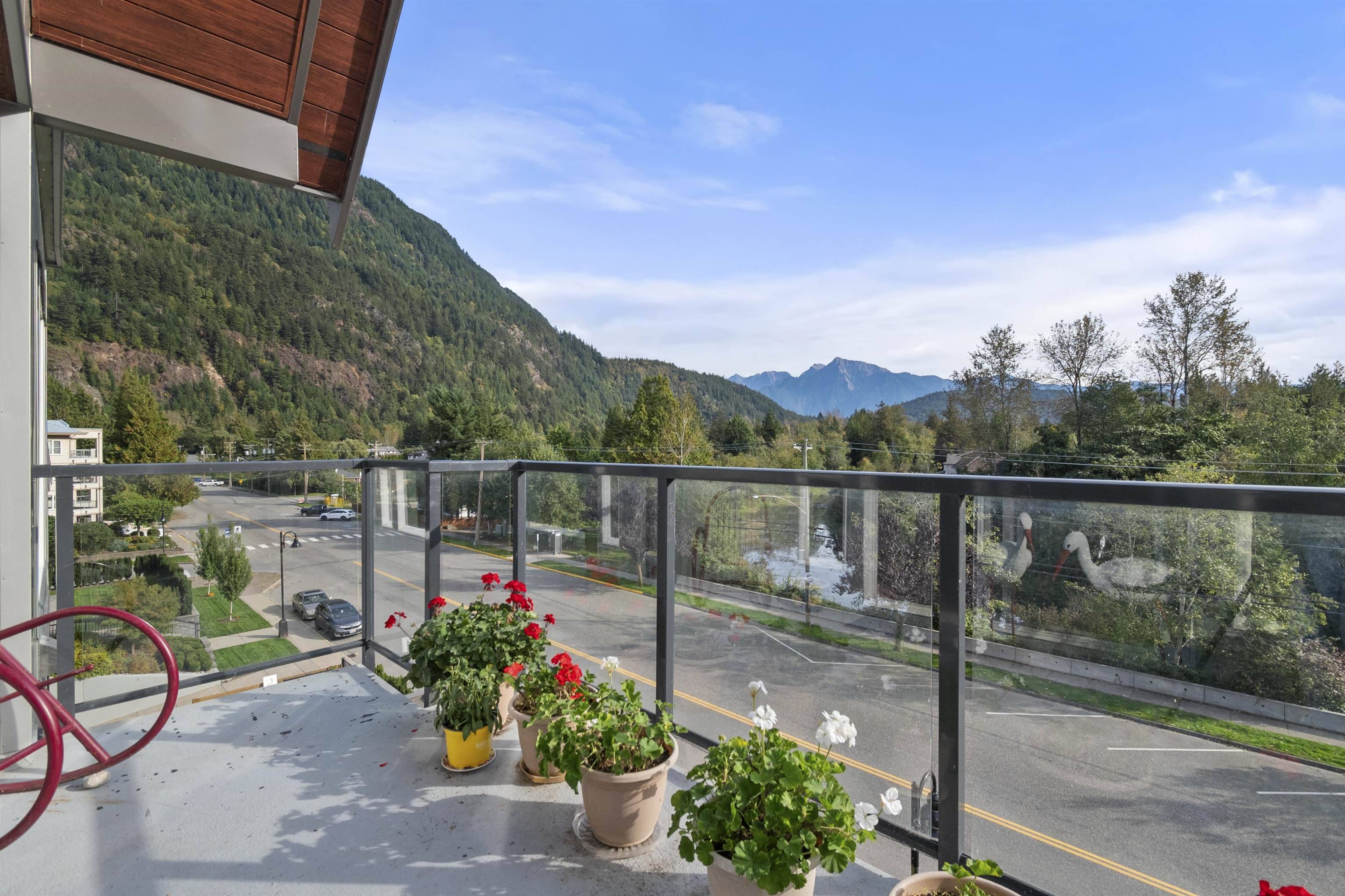 378 Esplanade AVE #317 Harrison Hot Springs, BC V0M 1K0