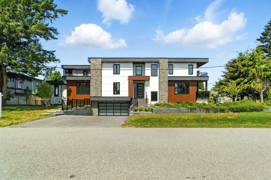 13915 Blackburn AVE, White Rock, BC V4B 3H9