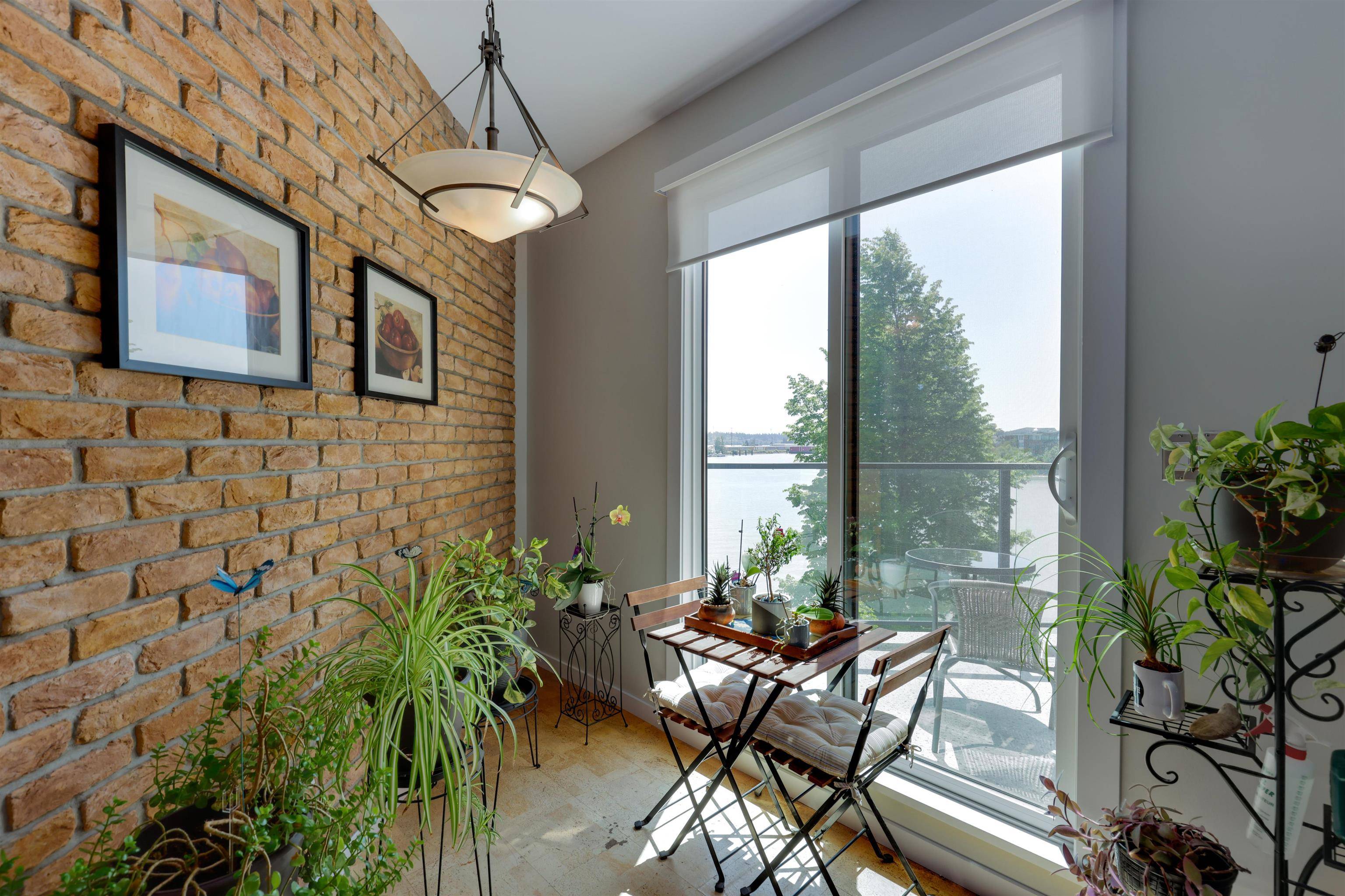 1150 Quayside DR #420 New Westminster, BC V3M 6E1