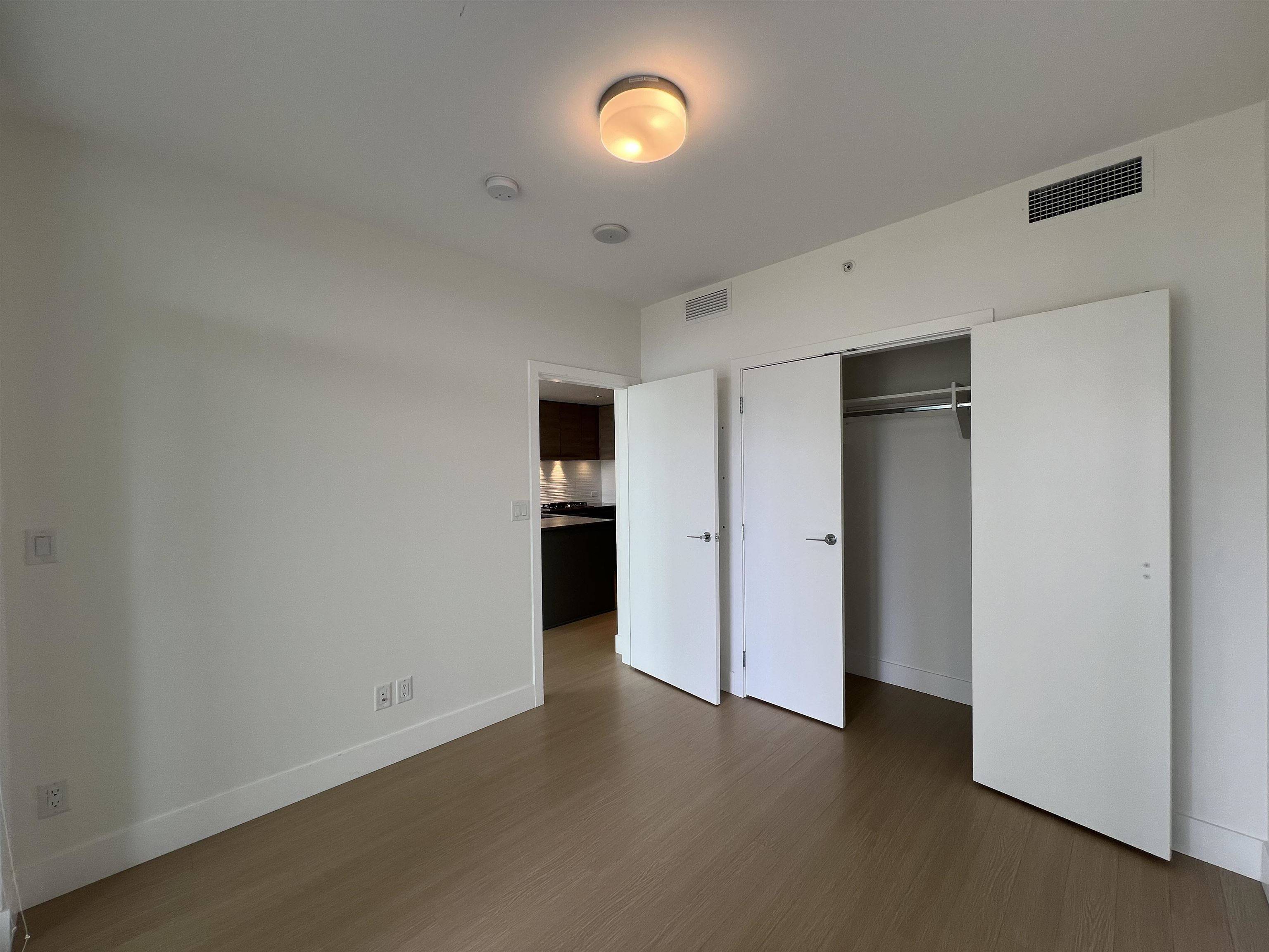 Burnaby, BC V3N 0G9,7388 Kingsway #903