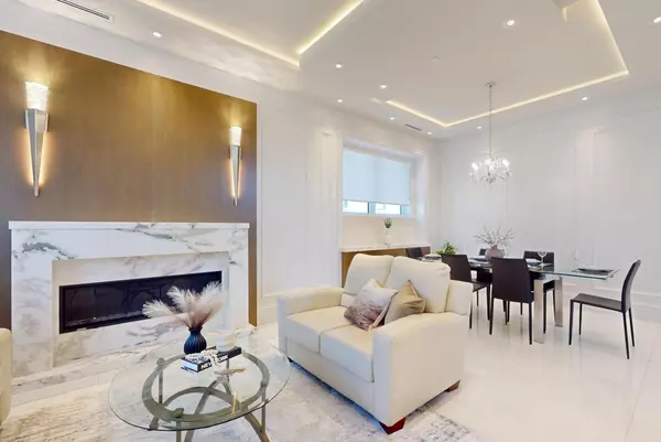 Vancouver, BC V6N 2S9,4014 W 36th AVE