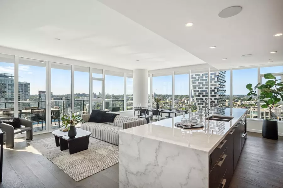 1335 Howe ST #3303, Vancouver, BC V6Z 0H1