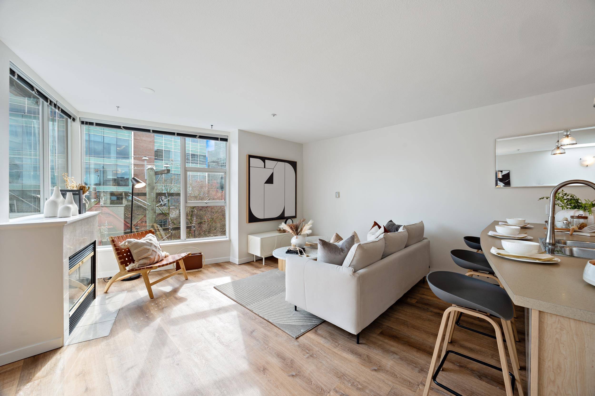 Vancouver, BC V5Z 1B5,638 W 7th AVE #313