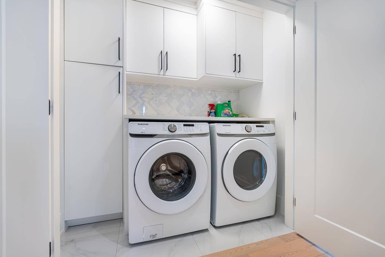 116 E 39th AVE Vancouver, BC V5W 1J8