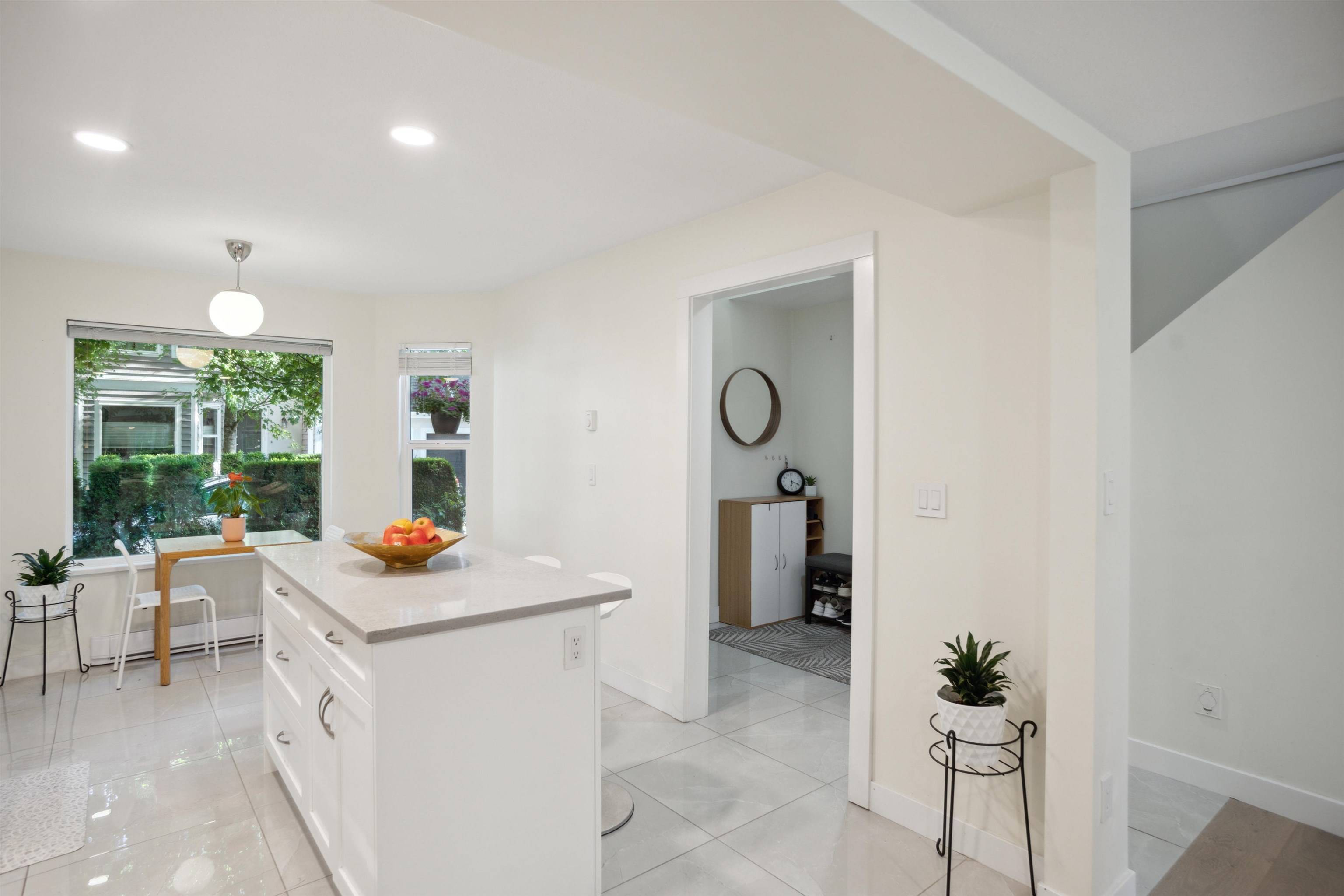 Coquitlam, BC V3B 7K6,1135 Lansdowne DR #13