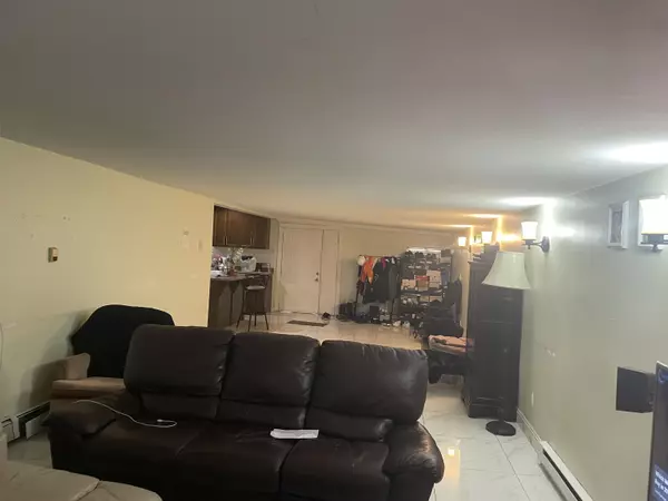 Surrey, BC V3W 3H2,13538 84 AVE