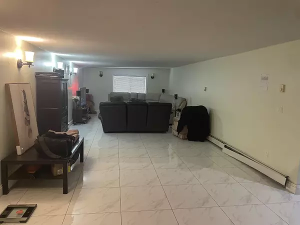 Surrey, BC V3W 3H2,13538 84 AVE