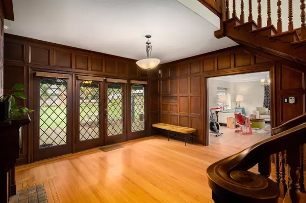 Vancouver, BC V6M 1S4,1678 Somerset CRES