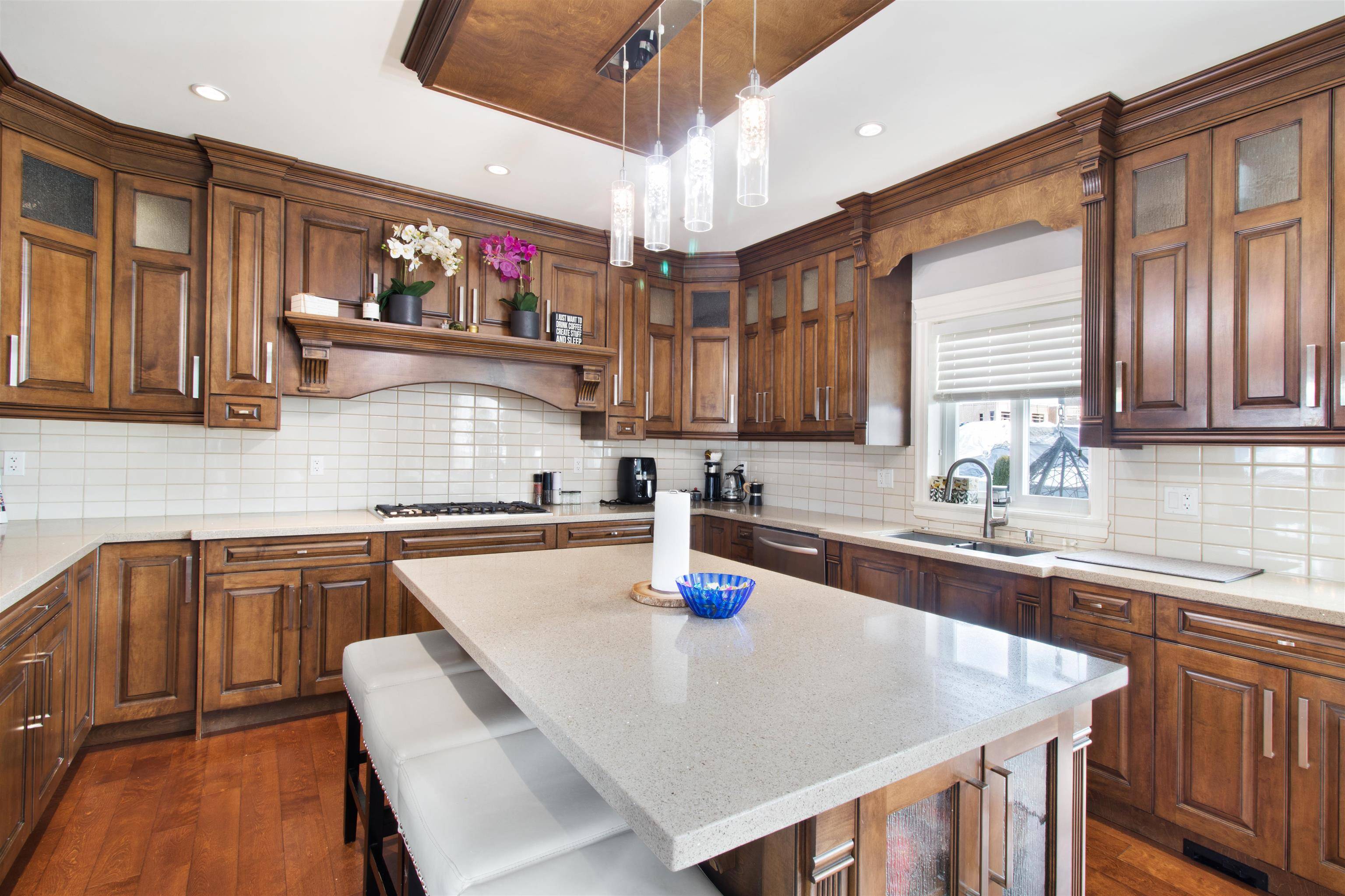 17433 1 AVE Surrey, BC V3Z 9P9