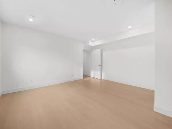 2807 Platform CRES Abbotsford, BC V4X 0A4