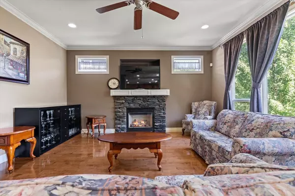 Abbotsford, BC V3G 3G4,36472 Cardiff PL