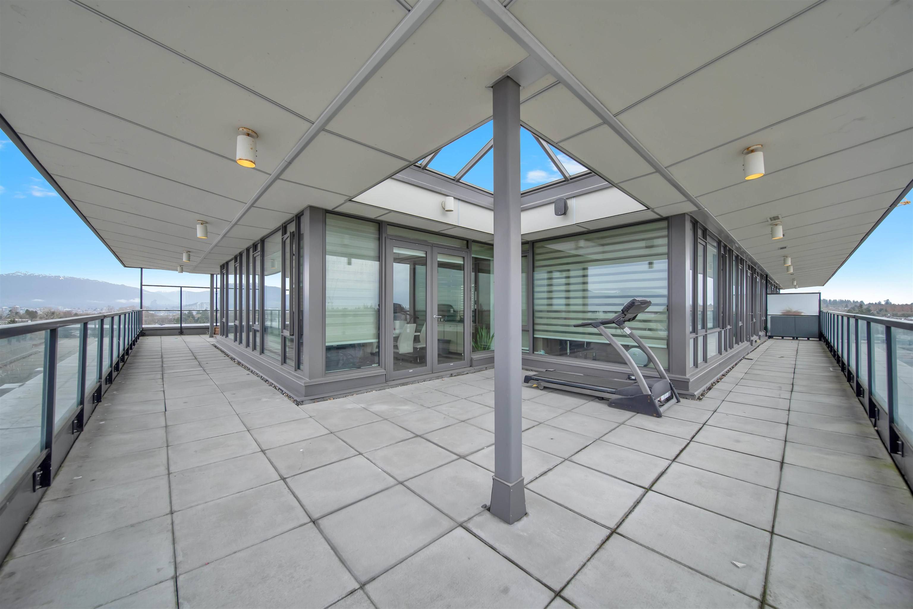 Vancouver, BC V5R 0C3,2689 Kingsway #PH2