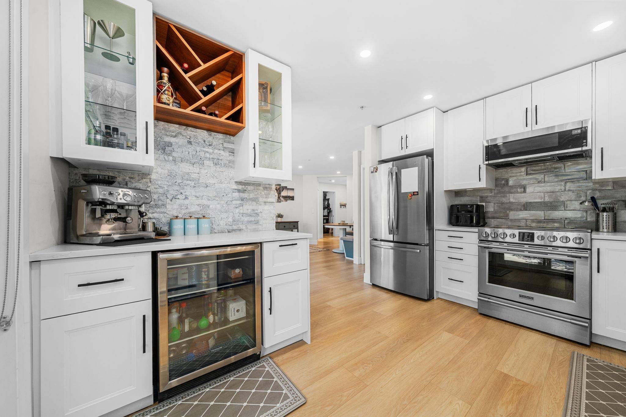 1100 E 29th ST #151 North Vancouver, BC V7K 3E4