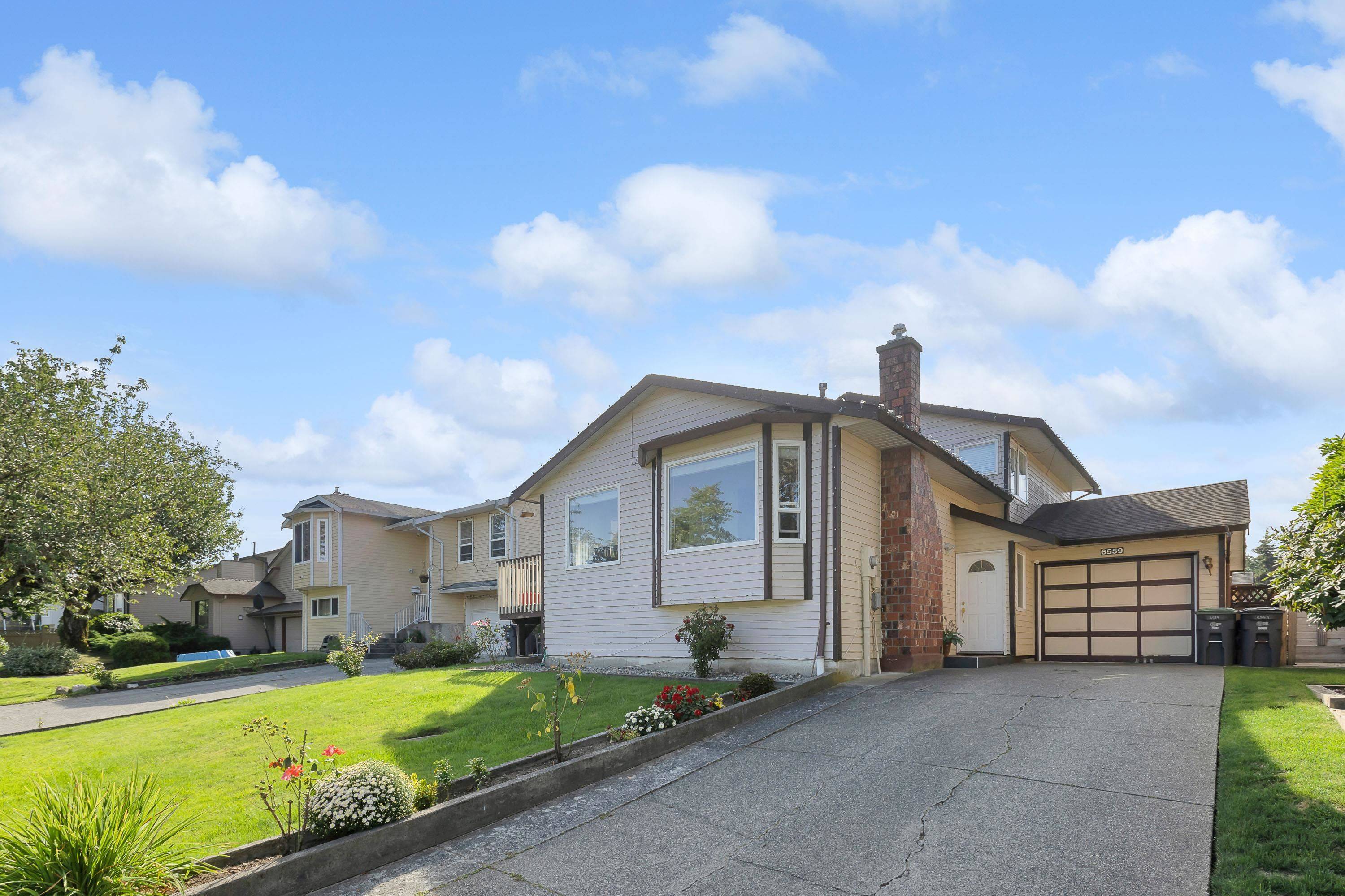 Surrey, BC V3W 8G3,6559 131 ST