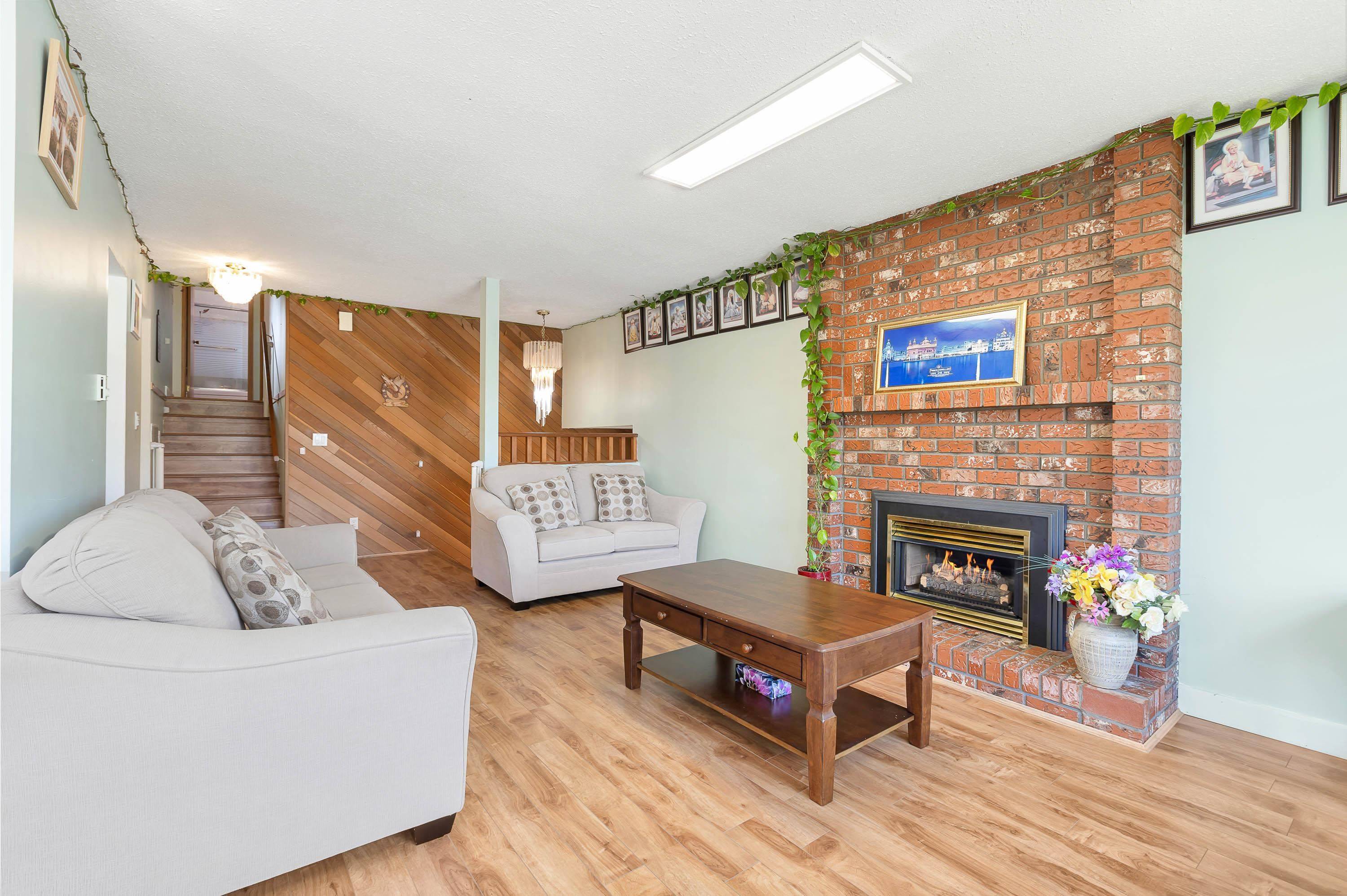 Surrey, BC V3W 8G3,6559 131 ST