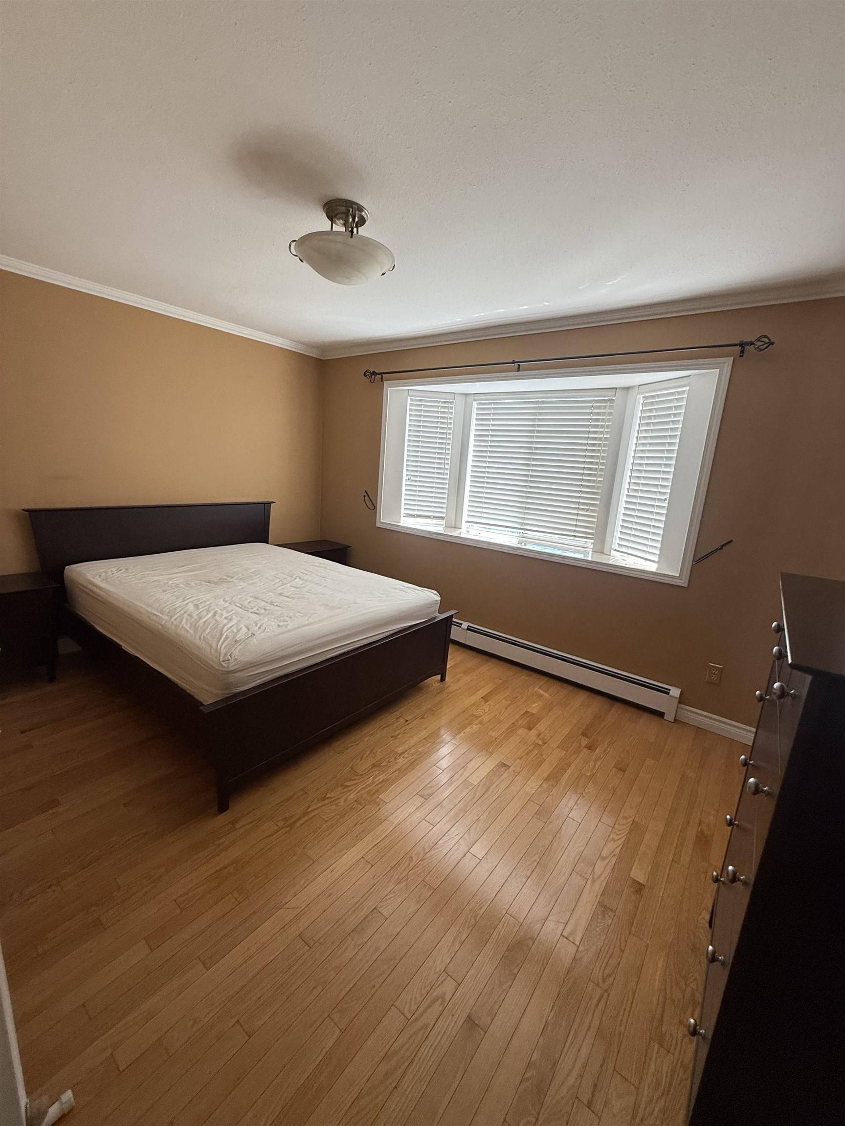 2788 Cambridge ST Vancouver, BC V5K 1L7