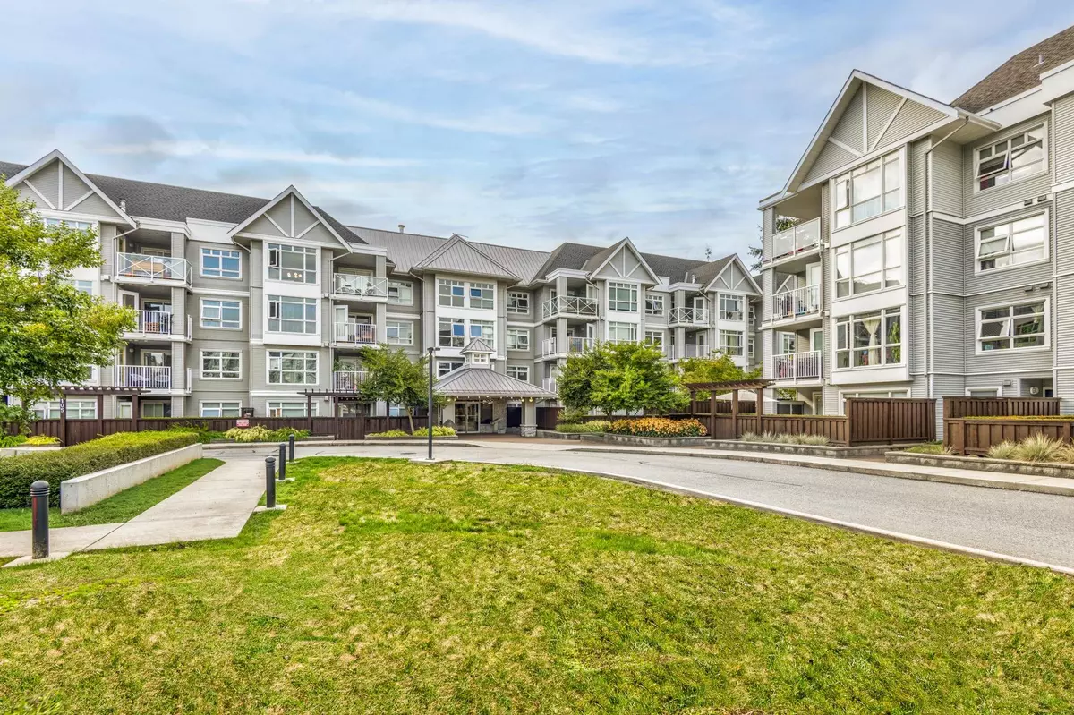 Port Moody, BC V3H 5C8,3122 St Johns ST #425