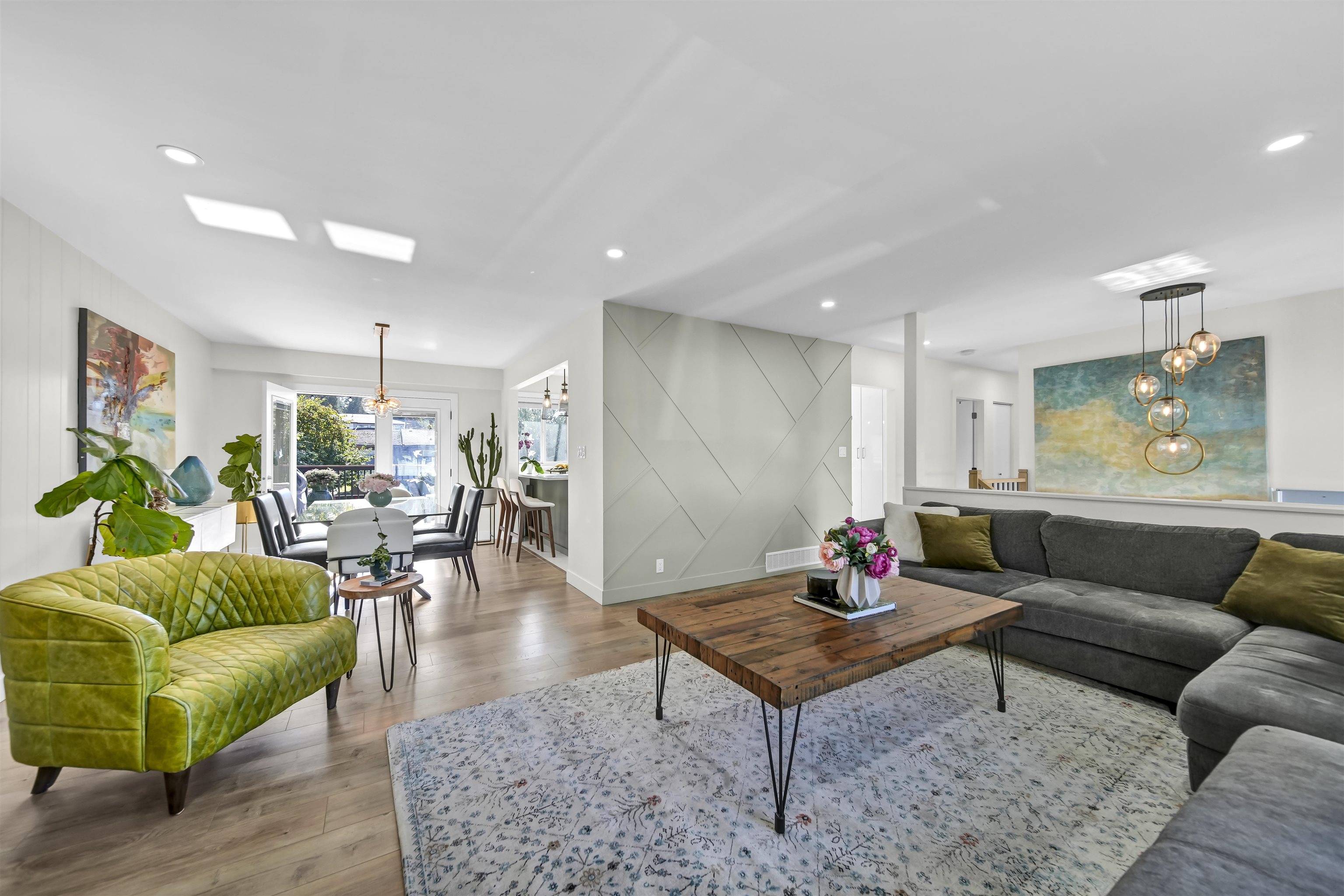 Coquitlam, BC V3J 2V2,808 Runnymede AVE