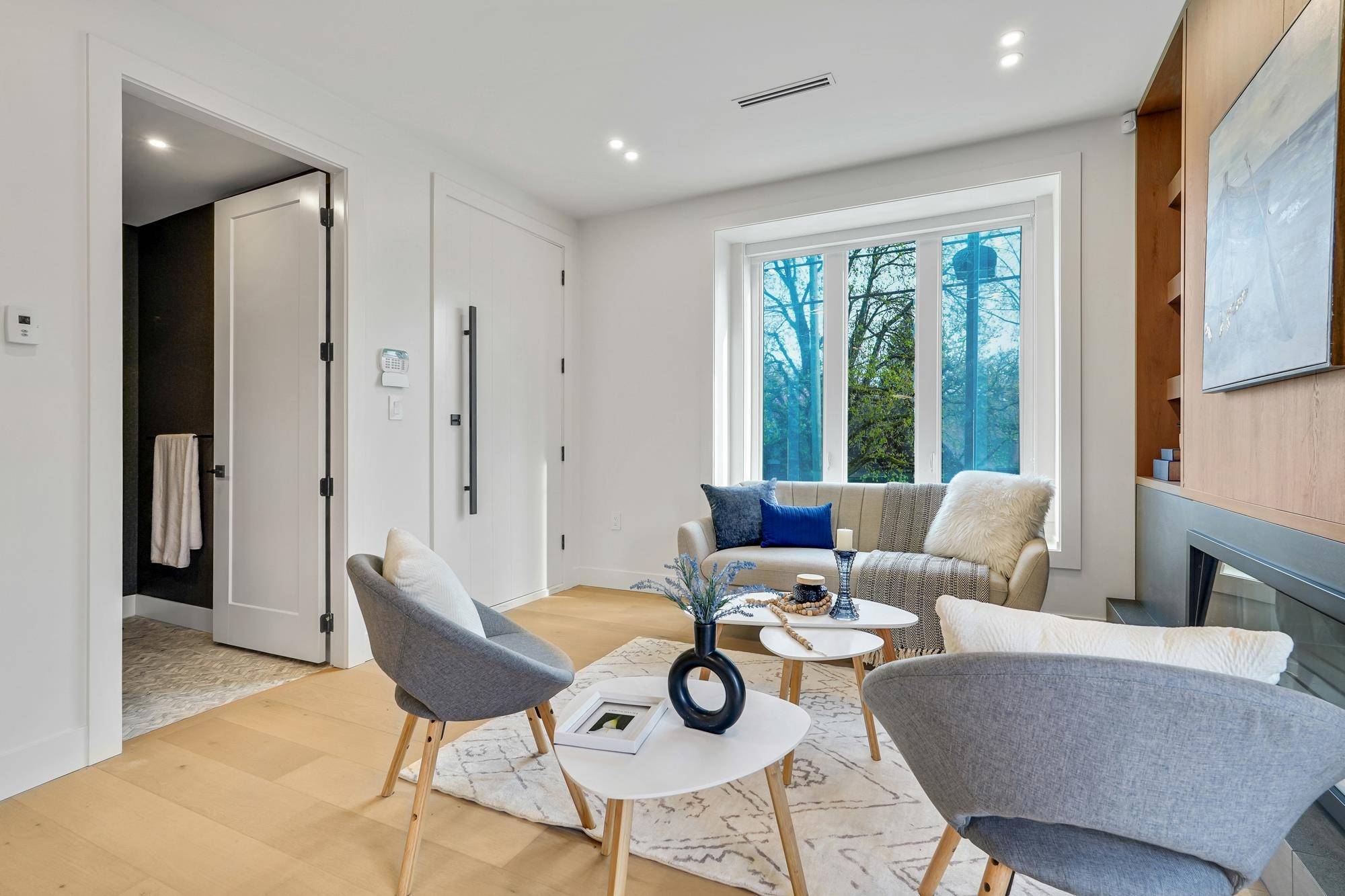 Vancouver, BC V5K 4P4,3483 Adanac ST