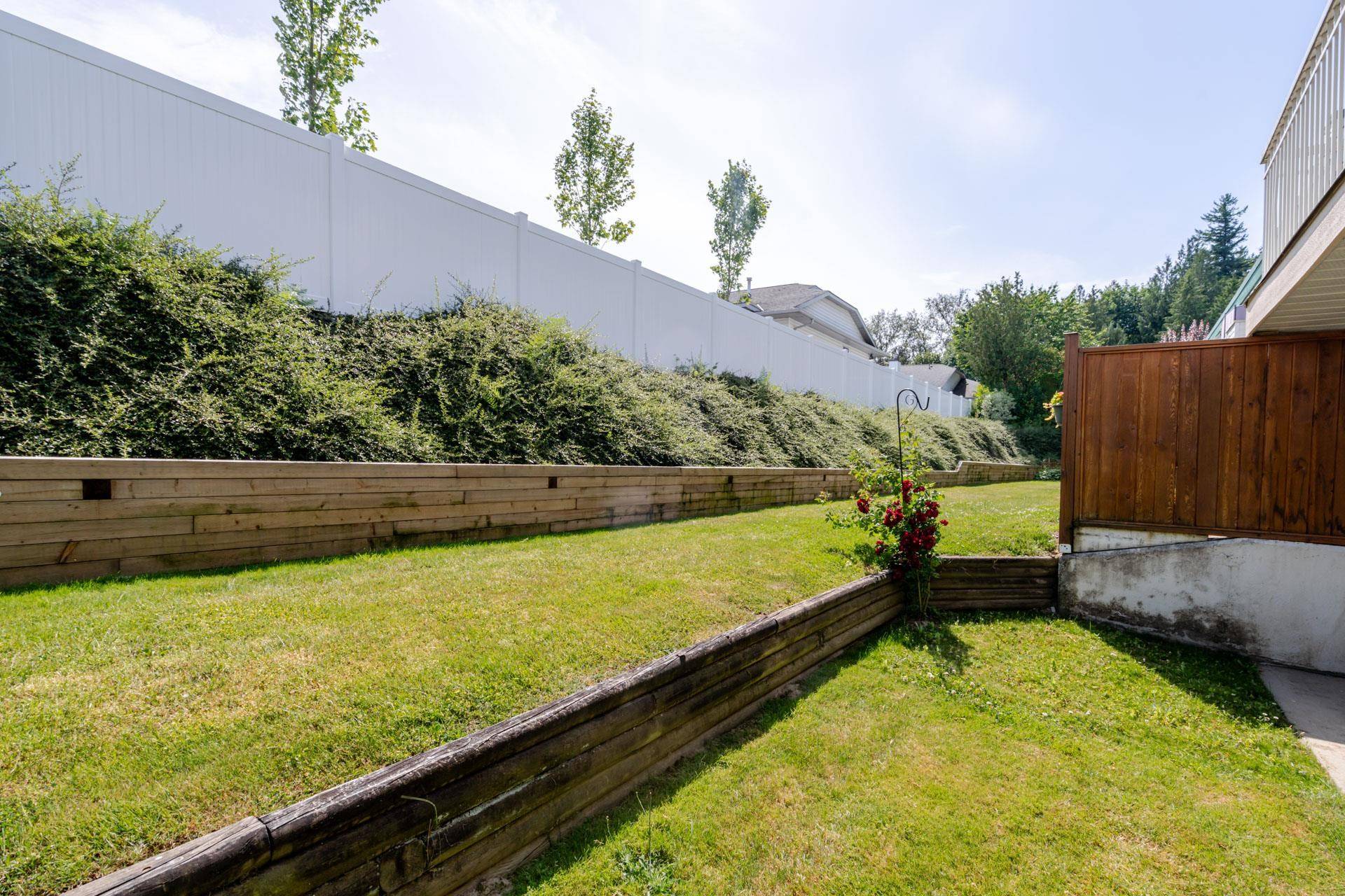Abbotsford, BC V2S 8C5,3115 Trafalgar ST #9