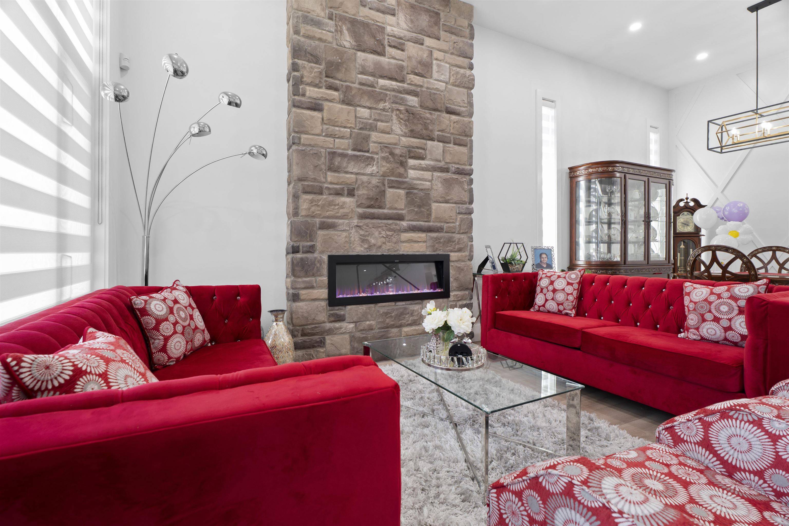 Surrey, BC V4N 6V8,10043 172a ST