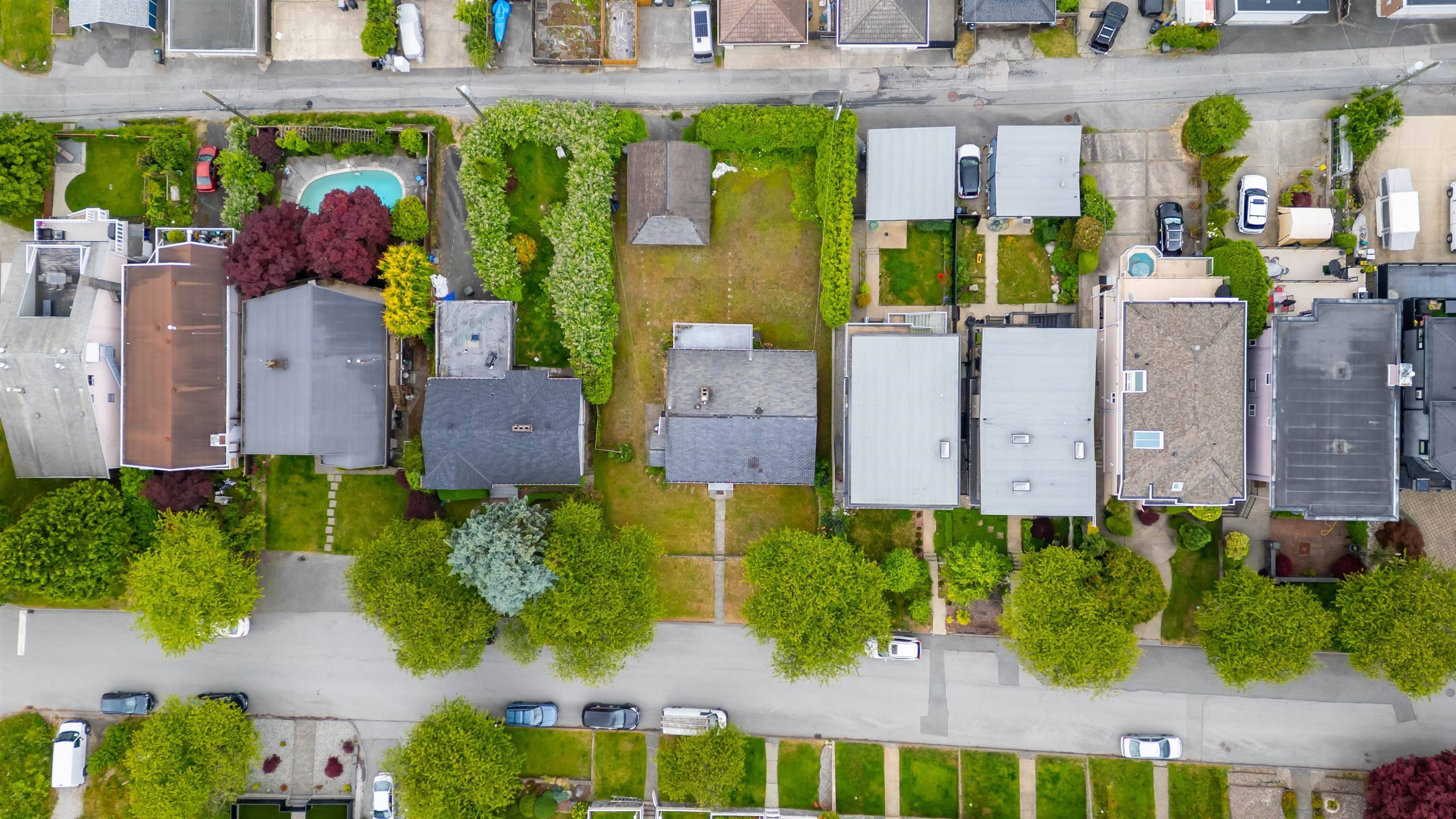 55 N Springer AVE Burnaby, BC V5B 1H3