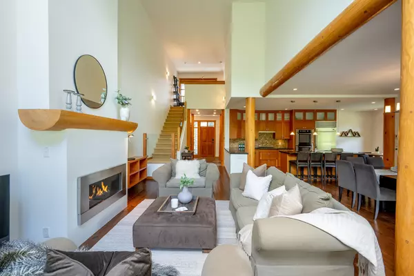 Whistler, BC V8E 1J7,8398 Glen Abbey LN