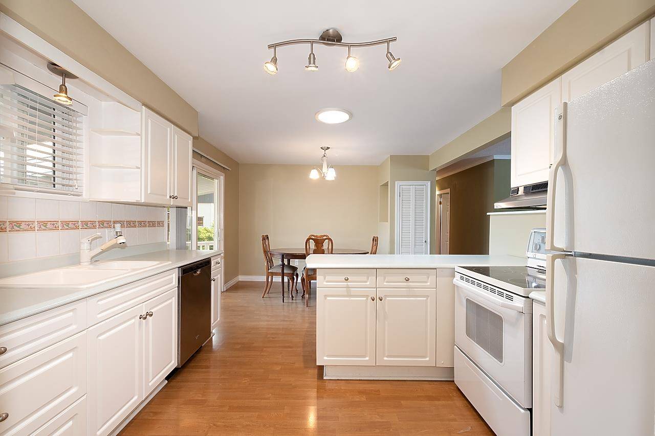 12050 Glenhurst ST Maple Ridge, BC V2X 6V9