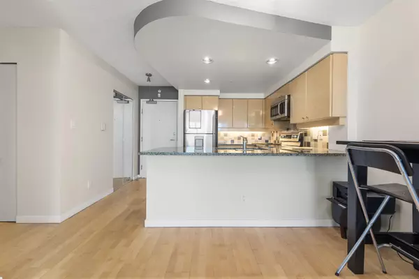 Vancouver, BC V6B 6J7,1008 Cambie ST #1708