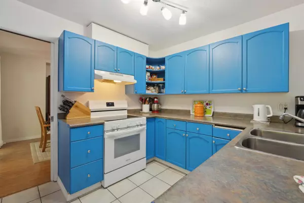 Maple Ridge, BC V2X 9J5,22537 Brickwood Close