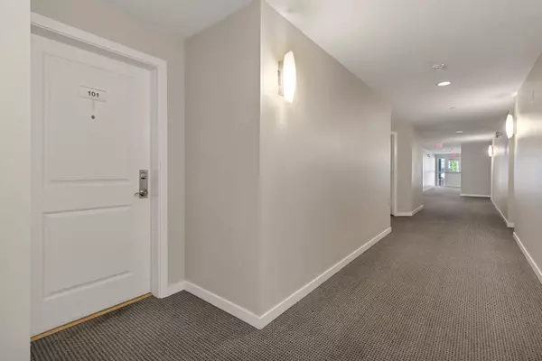 Surrey, BC V3T 0A5,10455 University DR #101