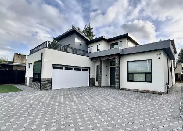12352 96 AVE, Surrey, BC V3V 1W7