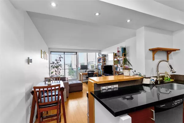 1850 Comox ST Vancouver, BC V6G 1R3