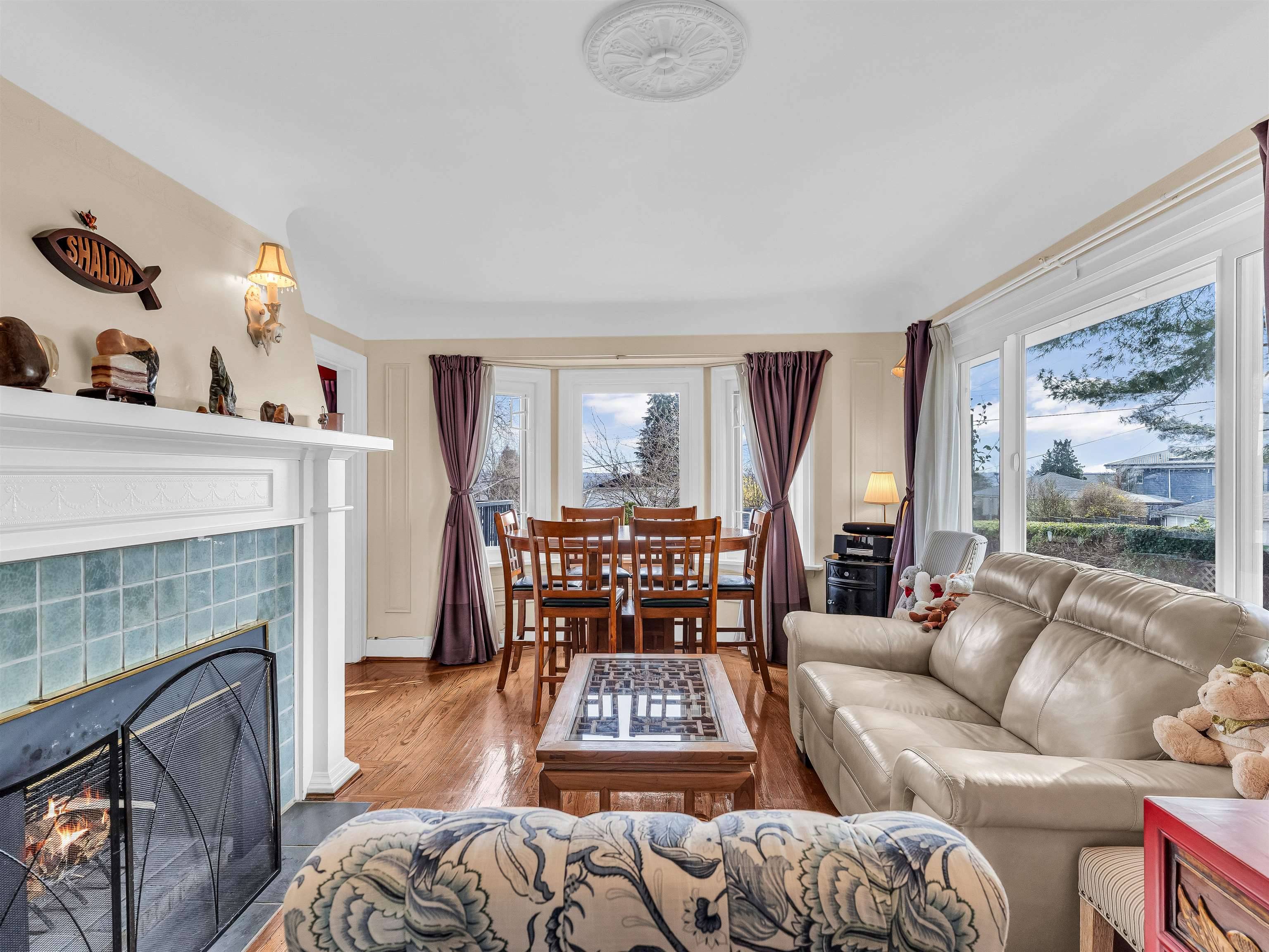 550 Sutherland AVE North Vancouver, BC V7L 3Z3