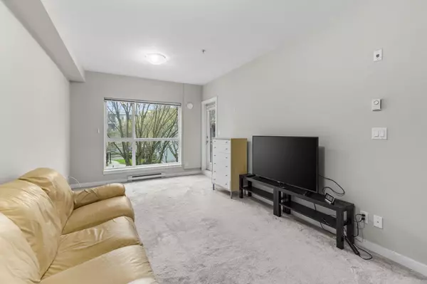 13733 107a AVE #425, Surrey, BC V3T 0B7