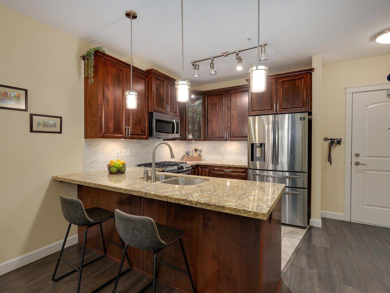 8558 202b ST #412 Langley, BC V2Y 3L4