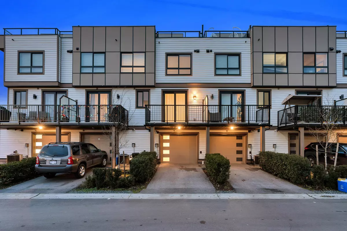 Langley, BC V3A 3X6,19624 56 Avenue AVE #16