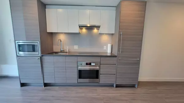 Surrey, BC V3T 0P8,13655 Fraser HWY