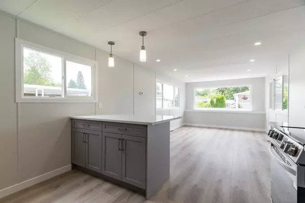 Surrey, BC V4A 4X4,1840 160 ST #224