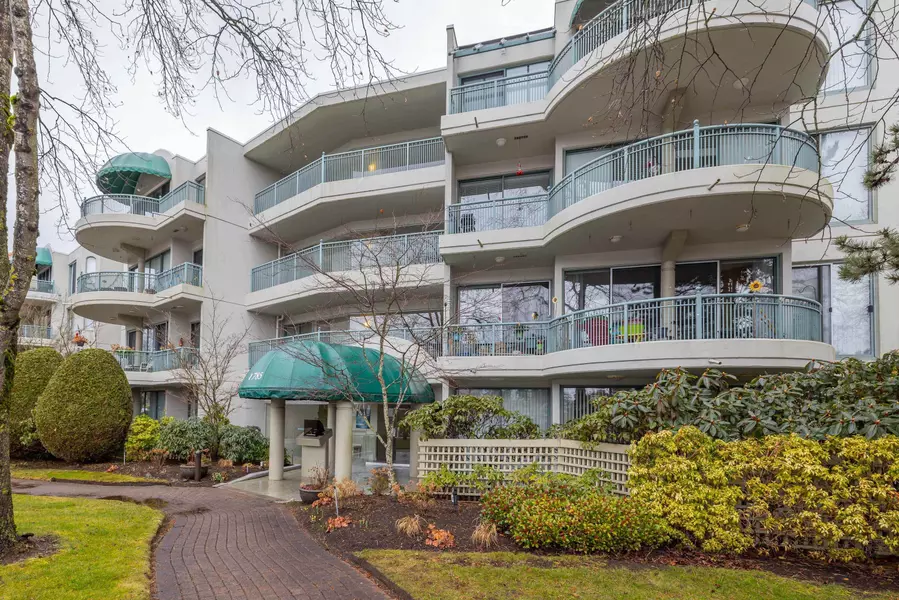 1785 Martin DR #411, Surrey, BC V4A 9T5