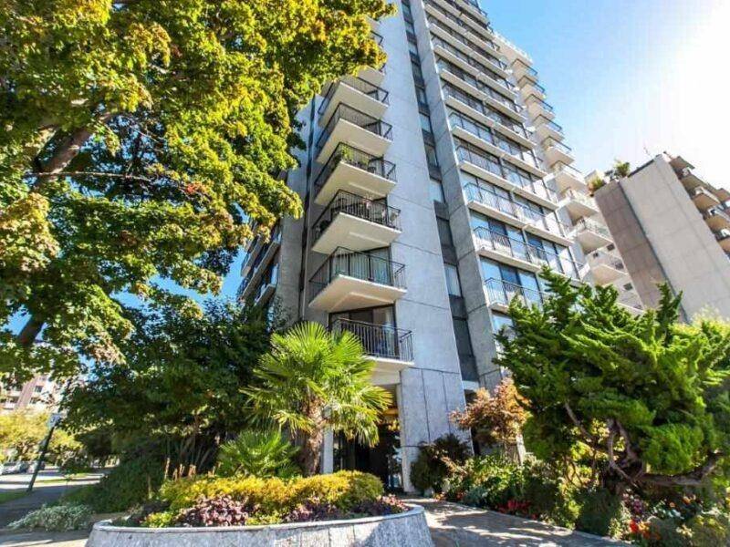 1575 Beach AVE #202, Vancouver, BC V6G 1Y5