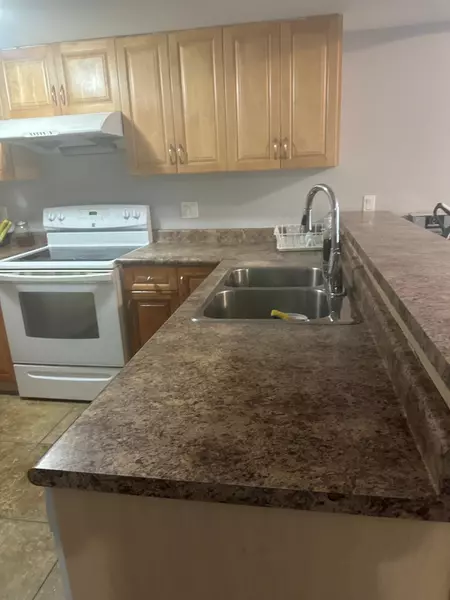 6960 120 ST #107, Surrey, BC V3W 1V4