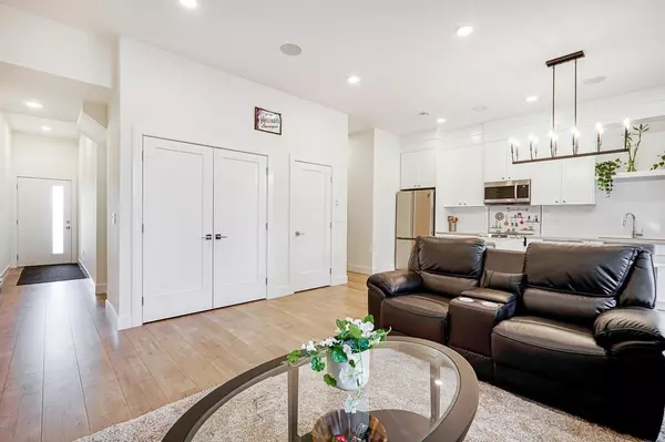 Surrey, BC V3X 1C8,5960 142 ST #17