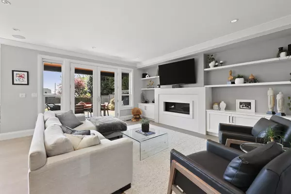 North Vancouver, BC V7L 1W1,441 E Keith RD