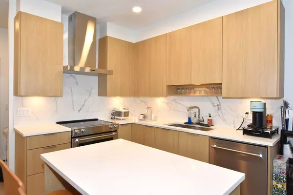 7123 11th AVE #202 Burnaby, BC V3N 0J6