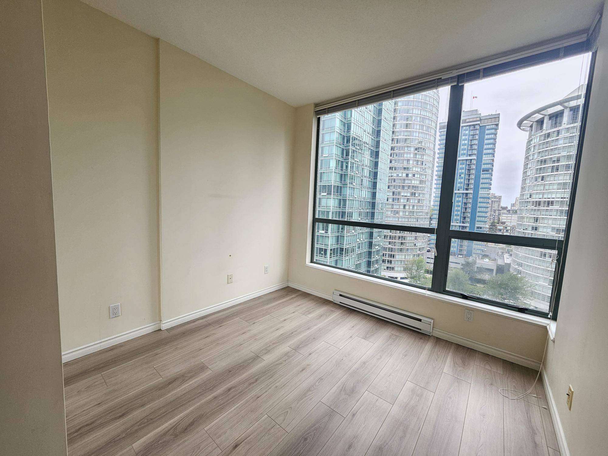1239 W Georgia ST #1604 Vancouver, BC V6E 4R8