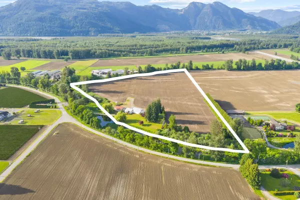 Chilliwack, BC V2P 6H4,49585 Camp River RD