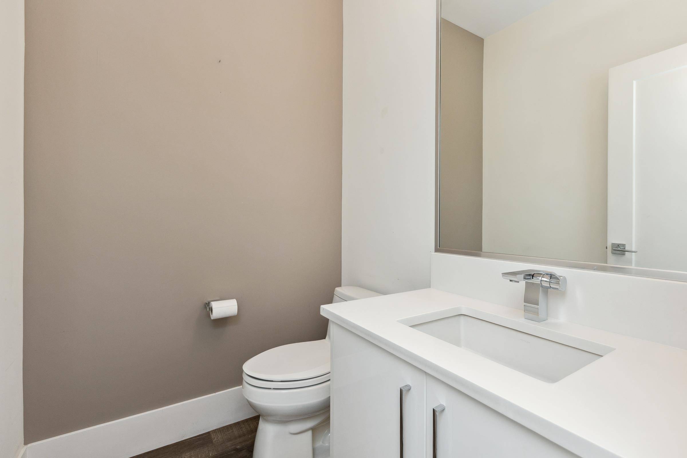 15177 60 AVE #7 Surrey, BC V3S 5J7